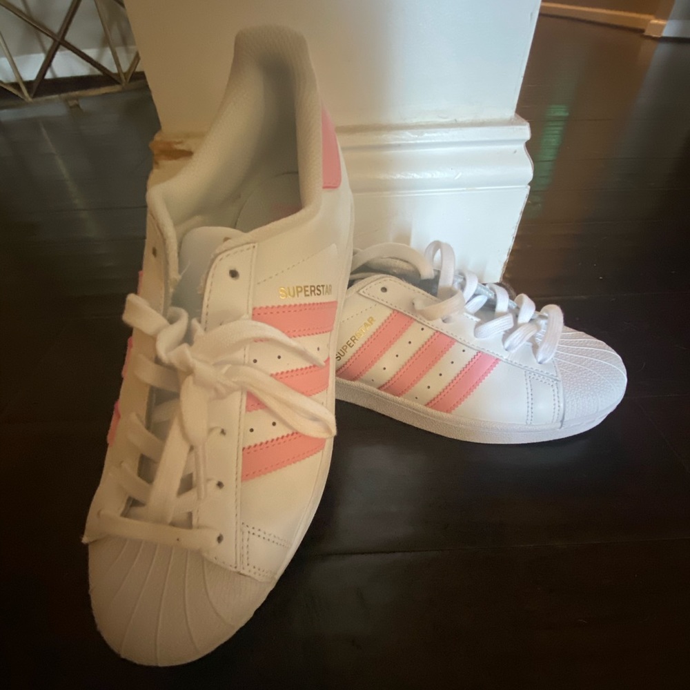 Adidas tennis shoes
